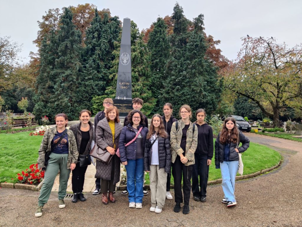 Akcja Znicz na Cmentarzu Gunnersbury